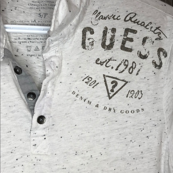 Guess Men polo white shirt 3 buttons print - Picture 2 of 8